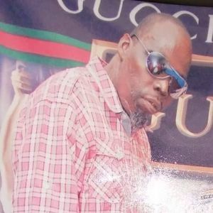 Meet your Posher, Troy